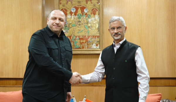 विदेश मंत्री एस. जयशंकर ने नई दिल्ली में यूक्रेन के रुस्तम उमेरोव से मुलाकात की