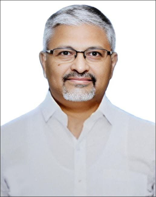 রেল মন্ত্রকের সিদ্ধান্ত অনুসারে পূর্ব রেলওয়ের জেনারেল ম্যানেজার মিলিন্দ দেওস্কর আগামীকাল থেকে নিজের দায়িত্বের পাশাপাশি মেট্রো রেলওয়ের জেনারেল ম্যানেজারের পদের দায়িত্বও সামলাবেন।