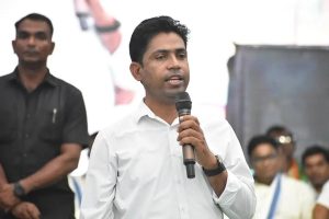মুখ্যমন্ত্রী শুভেন্দু অধিকারী, ফলতার উন্নয়নে যে উদ্যোগ নিয়েছেন, তাকে সার্থক করতেই দক্ষিণ ২৪ পরগনার ফলতা বিধানসভা কেন্দ্রের পুনর্নির্বাচনে তৃণমূল কংগ্রেস প্রার্থী জাহাঙ্গির খান প্রতিদ্বন্দ্বিতা থেকে নিজেকে সরিয়ে নিচ্ছেন বলে জানিয়েছেন।  