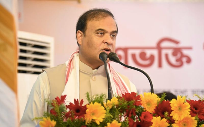 অসমে বিজেপি নেতা ড হিমন্ত বিশ্বশর্মার নেতৃত্বে   নতুন মন্ত্রিসভা আজ শপথ নেবে।