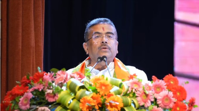 পশ্চিমবঙ্গের মুখ্যমন্ত্রী শুভেন্দু অধিকারী বলেছেন স্বচ্ছ নিয়োগের লক্ষ্যে রাজ্য সরকার নতুন নিয়োগ নীতি প্রণয়ন করবে।