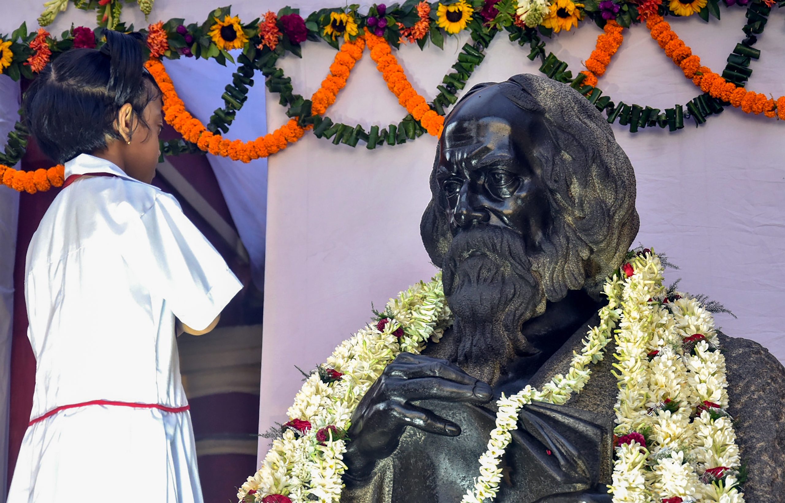 165th Birth Anniversary of Rabindranath Tagore Observed with Cultural Fervour in Tripura