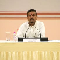 মুখ্যমন্ত্রী শুভেন্দু অধিকারী আগামীকাল তাঁর মন্ত্রিসভার সম্প্রসারন করবেন।