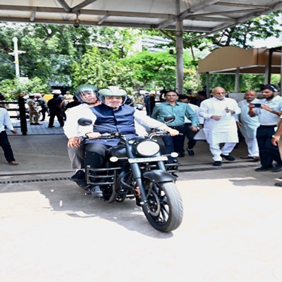Maharashtra: 10 new MLCs sworn in; CM rides on motorcycle to Vidhan Bhavan as austerity measure