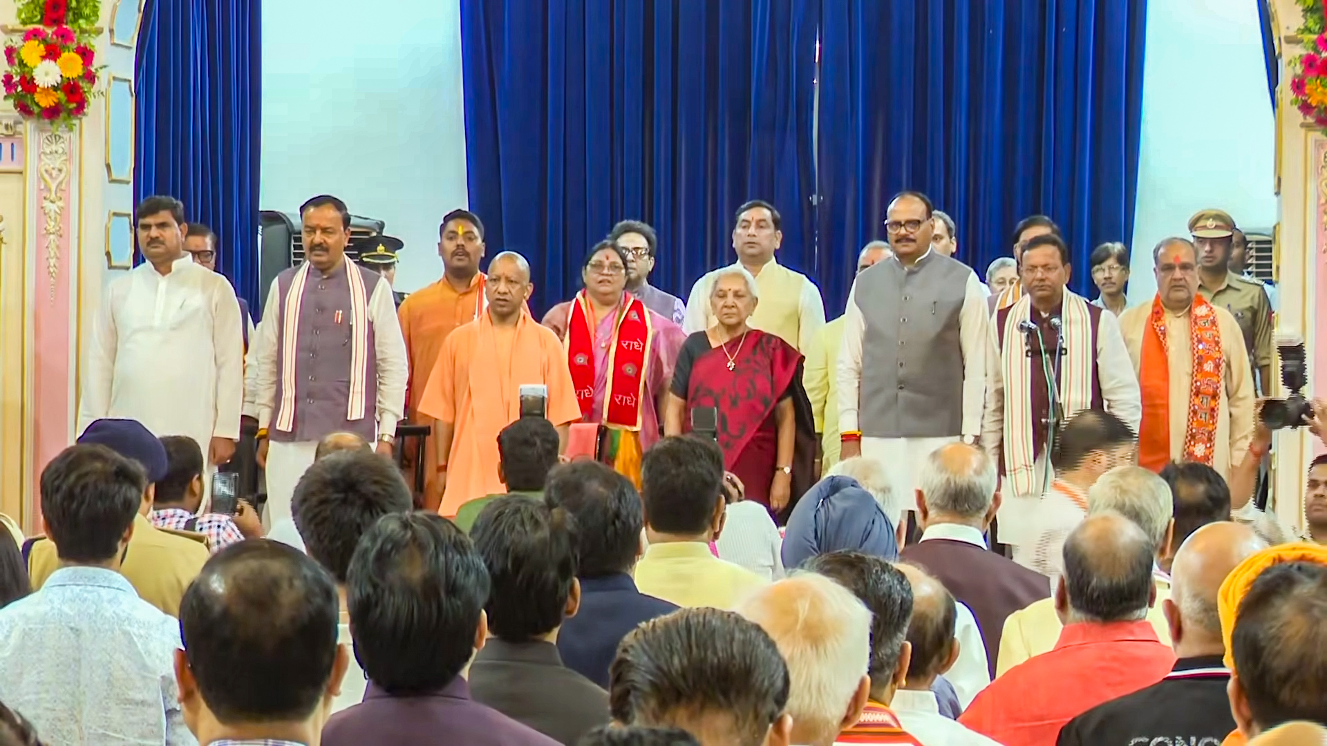 उत्तर प्रदेश में योगी मंत्रिमंडल का विस्तार, बीजेपी के छह नेताओं ने मंत्री पद की शपथ ली