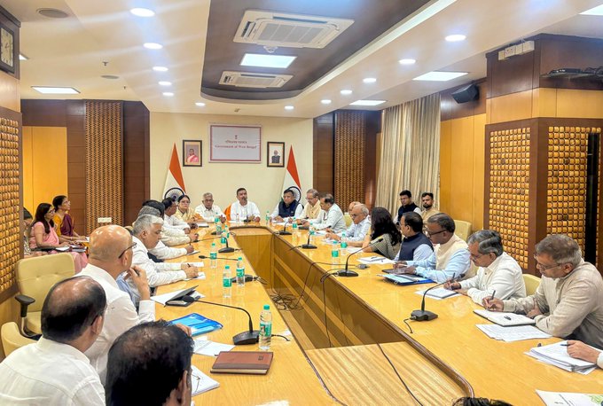 पश्चिम बंगाल सरकार ने गैर-वैधानिक बोर्डों और निकायों के मनोनीत पदाधिकारियों का कार्यकाल समाप्त किया