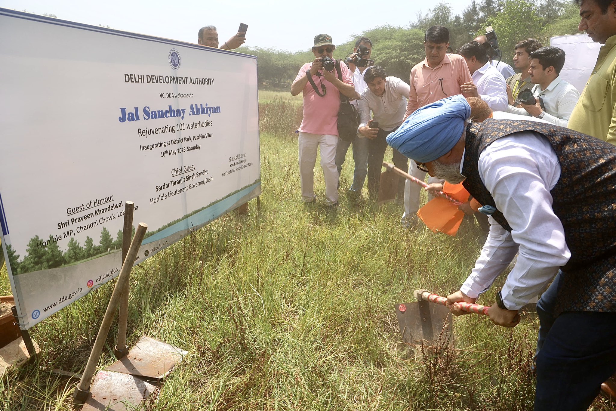 दिल्ली: उपराज्यपाल तरनजीत सिंह संधू ने की जल संचय अभियान की शुरुआत