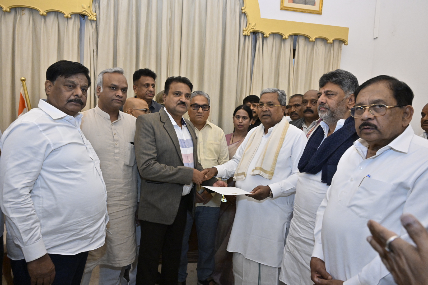 Karnataka CM Siddaramaiah submits resignation to Governor’s Secretary at Lok Bhavan