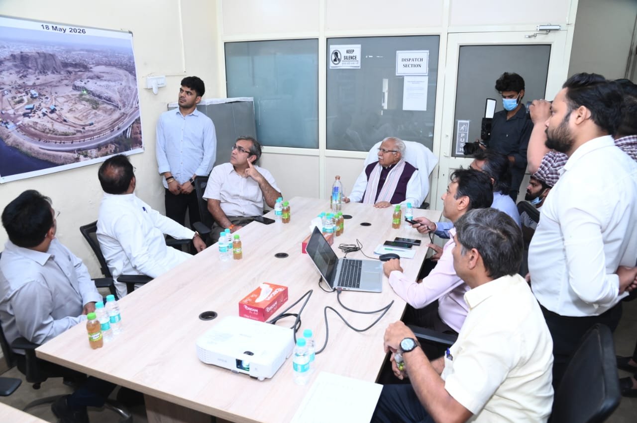 केंद्रीय मंत्री मनोहर लाल ने दिल्ली नगर निगम के भलस्वा अपशिष्‍ट निपटान स्‍थल संबंधी सुधार कार्यों की समीक्षा की