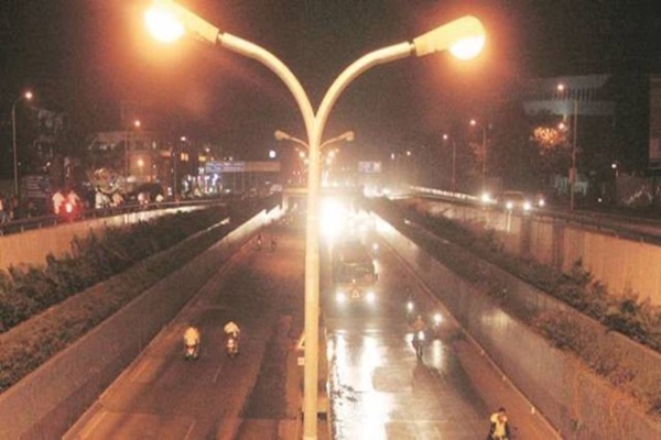 Delhi govt to replace streetlights with smart LED