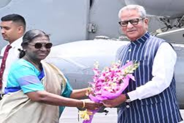 President Murmu arrives in Sikkim  to honour State Police