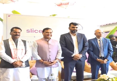 असम: मुख्यमंत्री हिमंता बिस्वा सरमा ने किया भारत की पहली एआई-संचालित “फिजिकल” बैंकिंग शाखा का उद्घाटन
