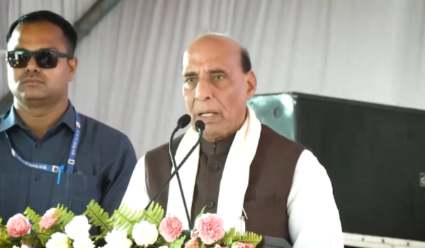ऑपरेशन सिंदूर के दौरान भारतीय नौसेना ने पाकिस्तानी नौसेना को बंदरगाहों में दुबके रहने को किया था मजबूर: रक्षा मंत्री राजनाथ सिंह