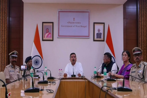 পশ্চিমবঙ্গ সরকার প্রাতিষ্ঠানিক দূর্নীতি  এবং  নারী ও  শিশুদের উপরে নির্যাতনের ঘটনায় দুটি তদন্ত কমিশন গঠন করেছে।