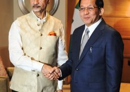 Myanmar’s President U Min Aung Hlaing arrives in New Delhi on 5-day visit to India; Offers prayers at Mahabodhi Temple