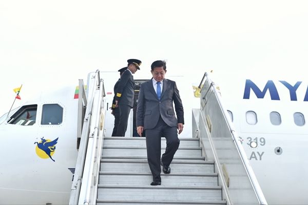 Myanmar President U Min Aung Hlaing Arrives in India on Five-Day Visit