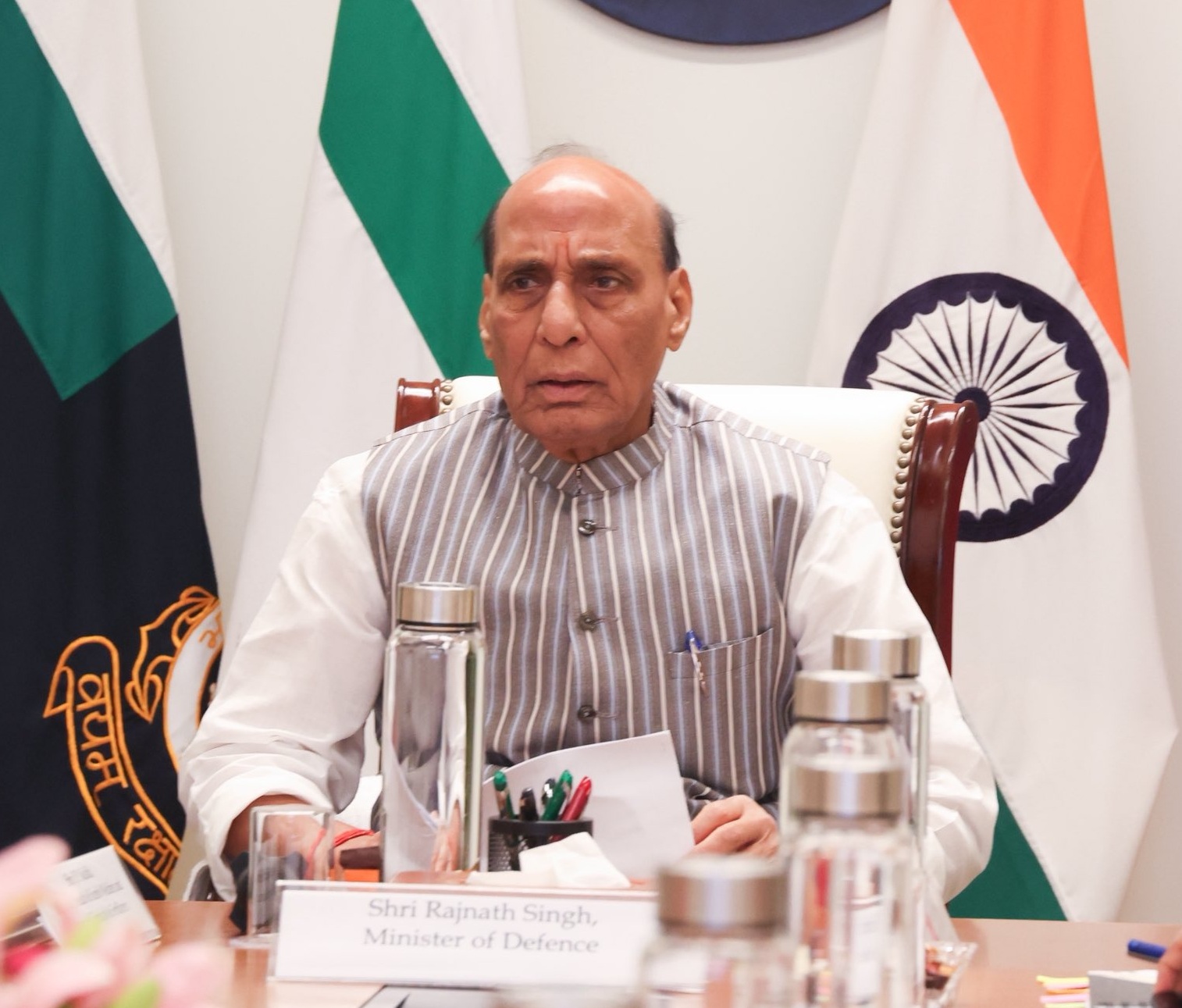 रक्षा मंत्री राजनाथ सिंह ने तेज वर्षा और तूफान से हुई जानमाल की हानि पर गहरा दुख व्यक्त किया
