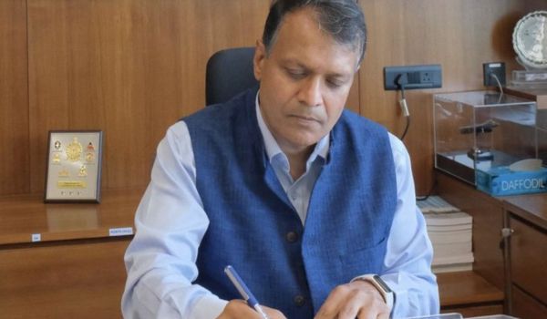 Vishvajit Sahay assumes charge as Secretary (Defence Finance) in Ministry of Defence