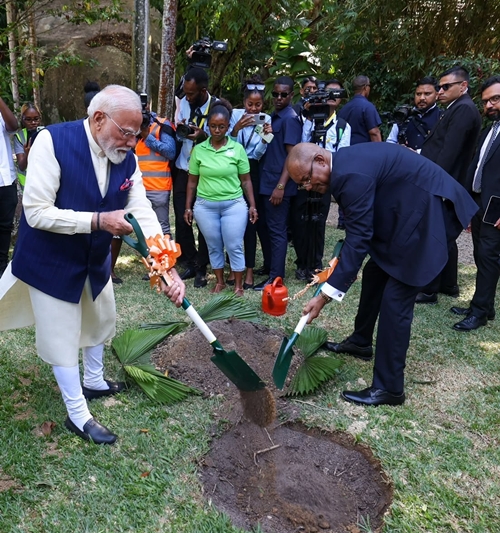 PM Modi to hold talks with President of Seychelles Patrick Herminie, today, To also address Seychelles’ National Assembly 