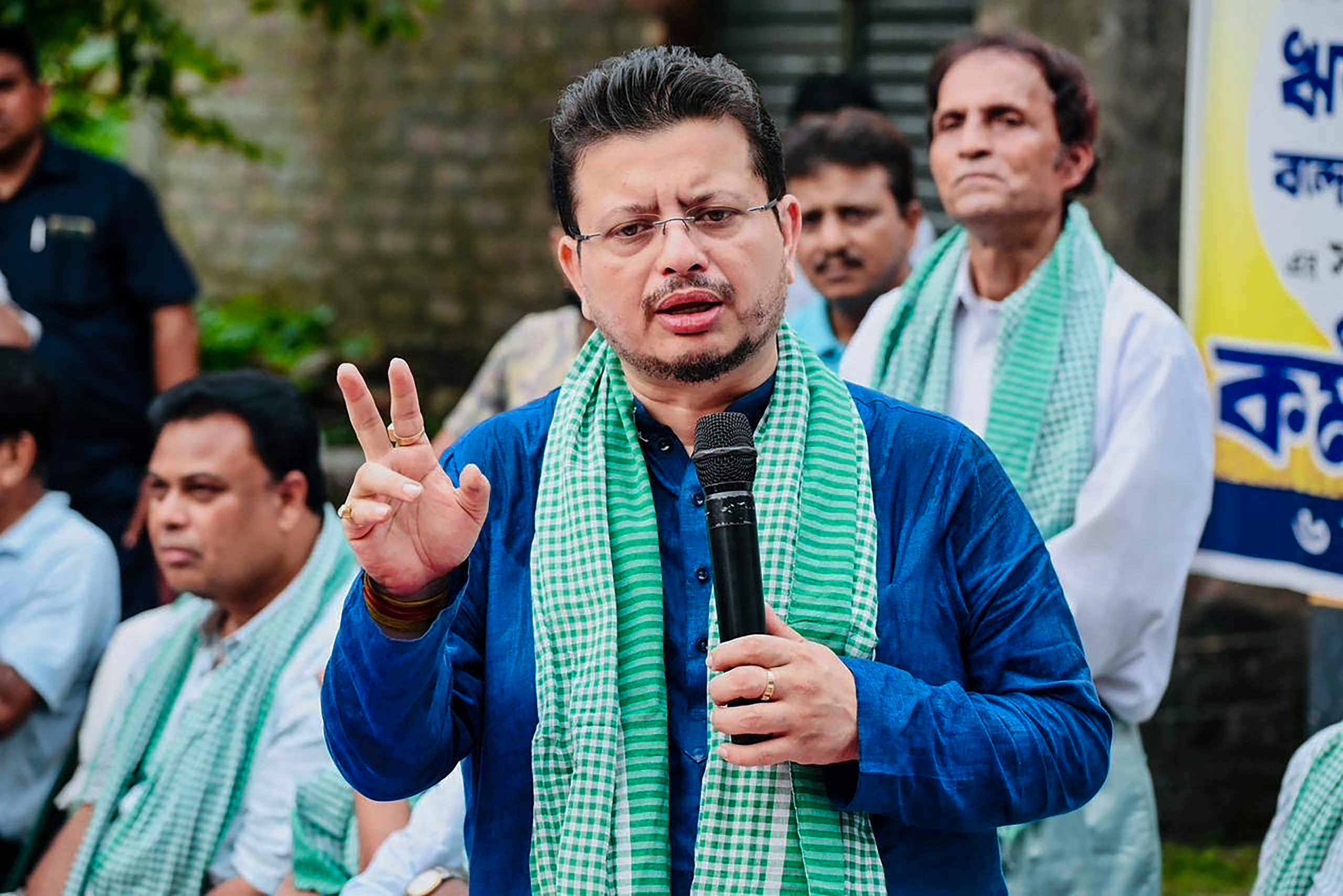 टीएमसी से निष्कासन के बाद ऋतब्रता बनर्जी ने लगभग 58 विधायकों के समर्थन का दावा किया