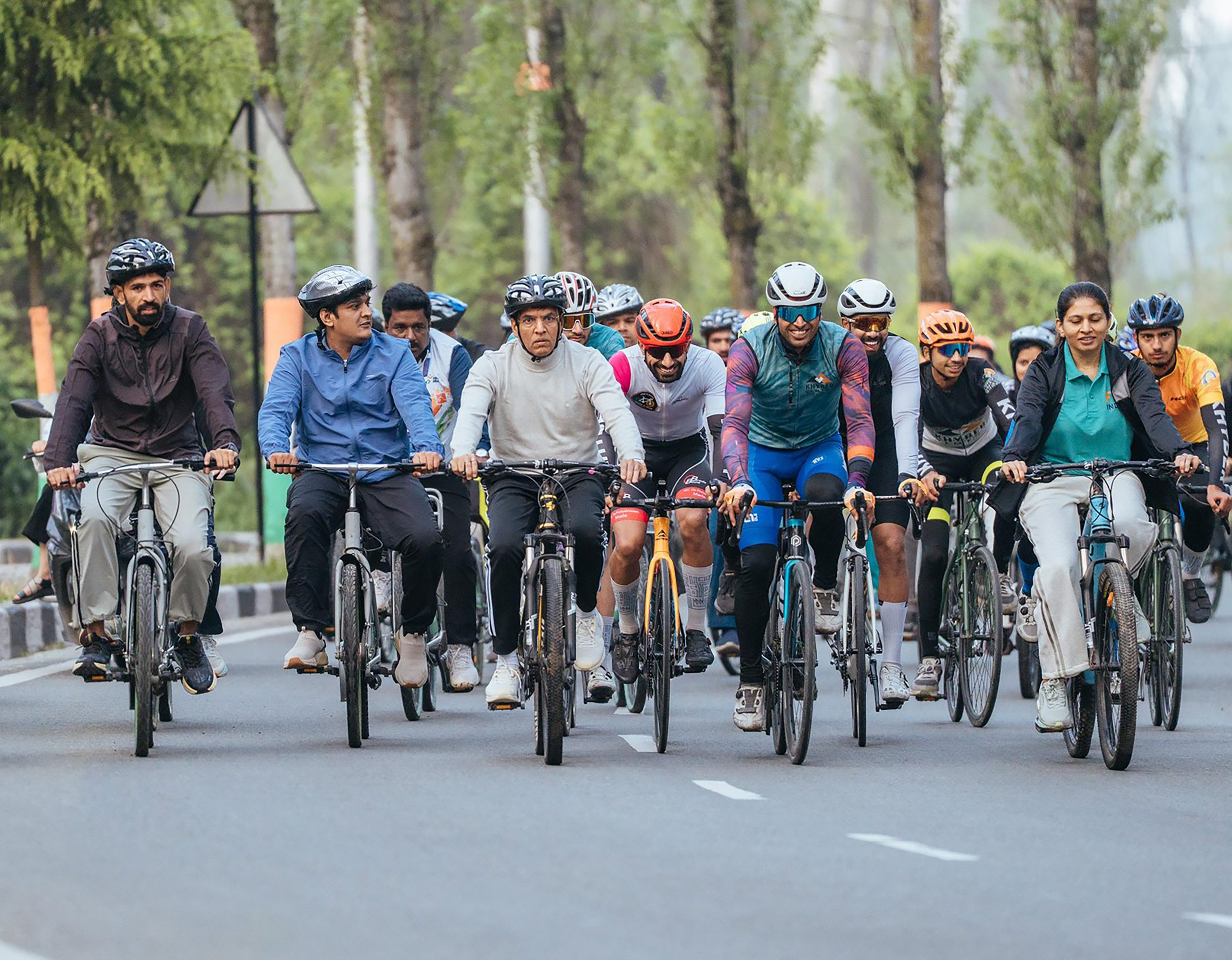 खेल मंत्री मनसुख मांडविया ने युवाओं से साइकिल चलाकर स्वस्थ राष्ट्र निर्माण का आह्वान किया