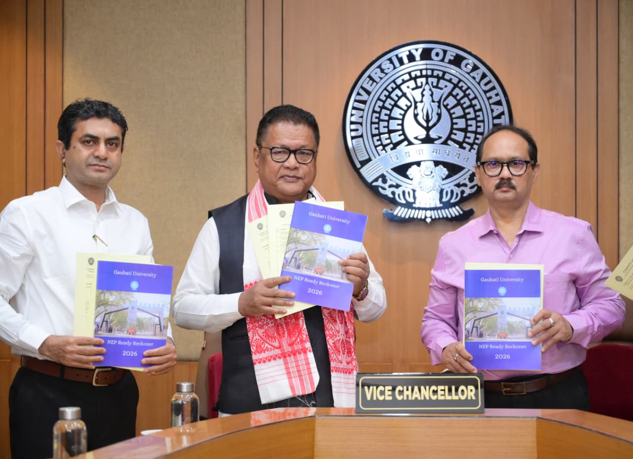 শিক্ষামন্ত্ৰী ডাঃ ৰণোজ পেণ্ডৰ গুৱাহাটী বিশ্ববিদ্যালয়ৰ অন্তৰ্গত সংলগ্ন মহাবিদ্যালয়সমূহত ৪ বছৰীয়া স্নাতক কাৰ্যসূচী মুকলি