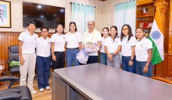 SAFF Championship-winning Manipuri players call on Manipur Chief Minister