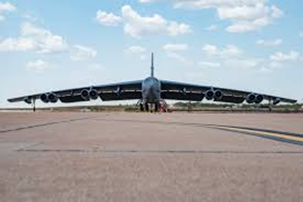8 killed after B-52 bomber crashes at US Air Force base in Southern California