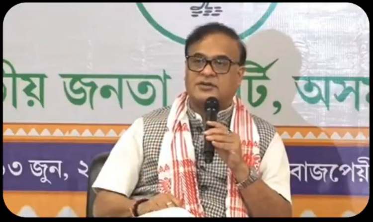 শিলিগুড়ি-শিলচৰ সংযোগী পথ নিৰ্মাণৰ কাম চলি আছে বুলি মুখ্যমন্ত্রী ড° হিমন্ত বিশ্ব শৰ্মাৰ প্ৰকাশ