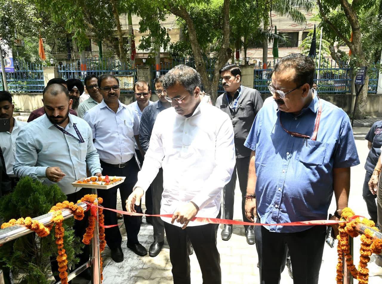 दिल्ली: सिंचाई और बाढ़ नियंत्रण मंत्री प्रवेश साहिब सिंह ने केंद्रीय बाढ़ नियंत्रण कक्ष का किया उद्घाटन