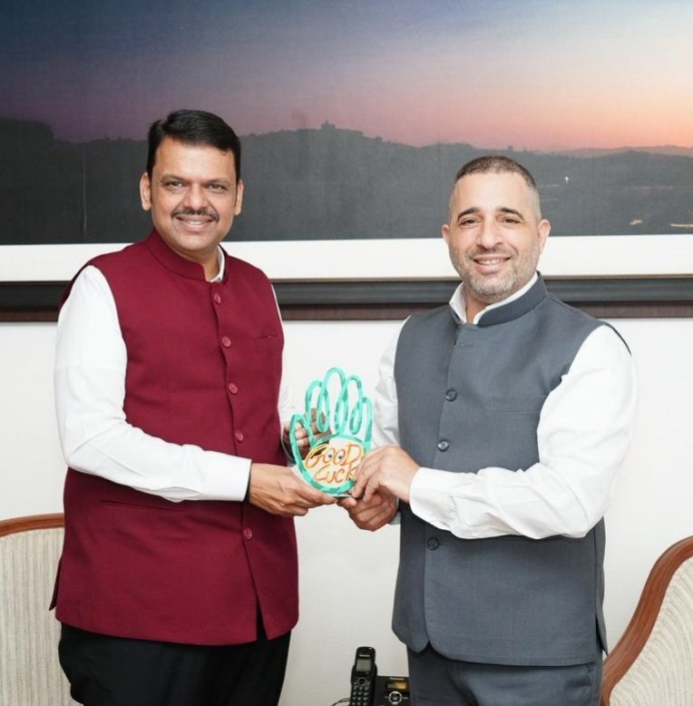 इस्राएल के महावाणिज्यदूत यानिव रेवाच ने महाराष्ट्र के मुख्यमंत्री देवेंद्र फडणवीस से की मुलाकात