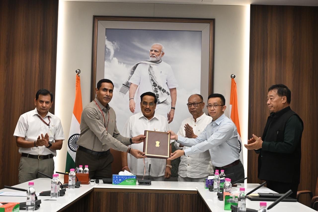 मणिपुर सरकार ने राज्‍य में दूसरे चरण के जल जीवन मिशन के कार्यान्वयन के लिए जल शक्ति मंत्रालय के साथ एक समझौते पर हस्ताक्षर किए