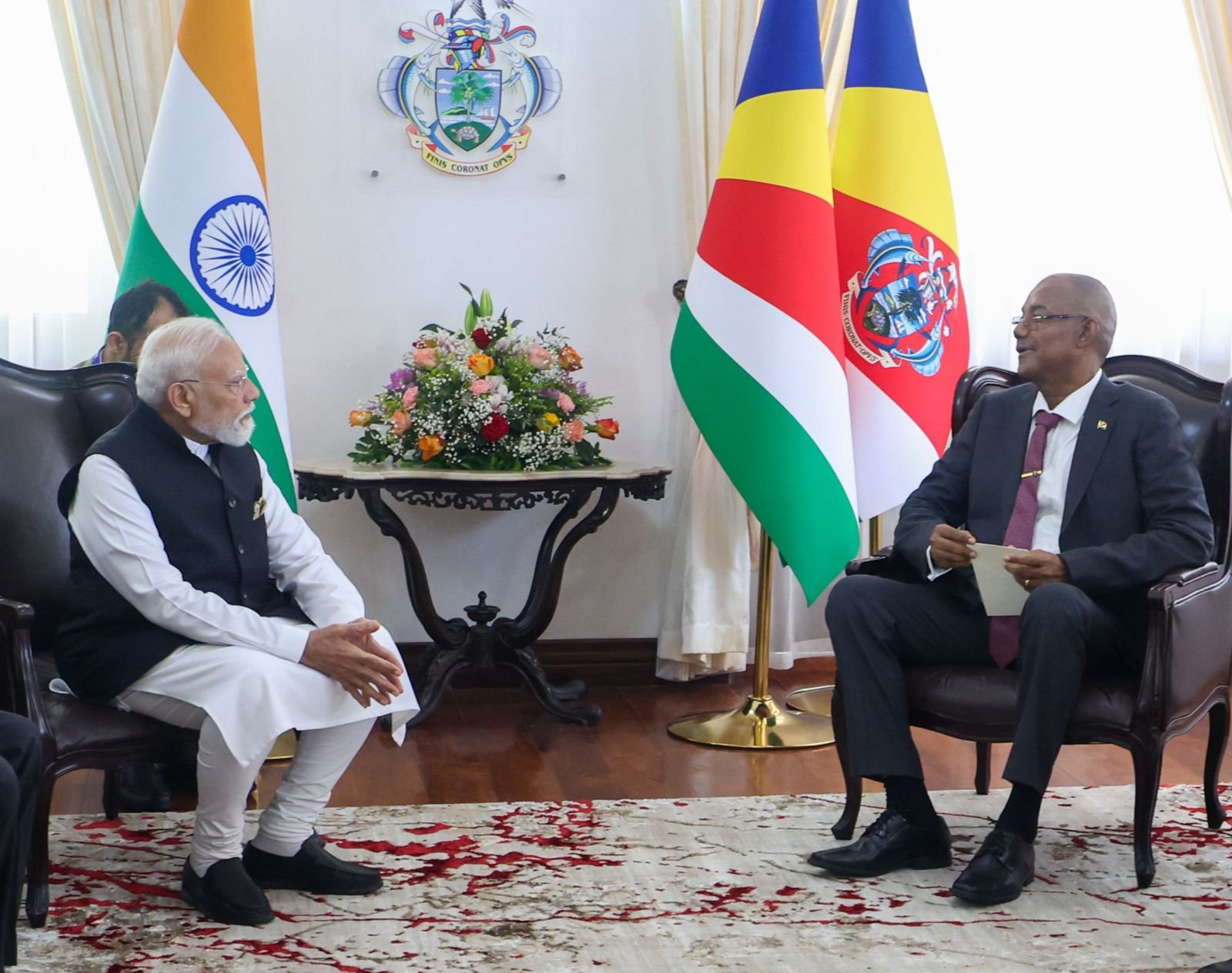 प्रधानमंत्री मोदी और सेशेल्स के राष्ट्रपति पैट्रिक हरमाइनी के बीच हुई द्विपक्षीय वार्ता