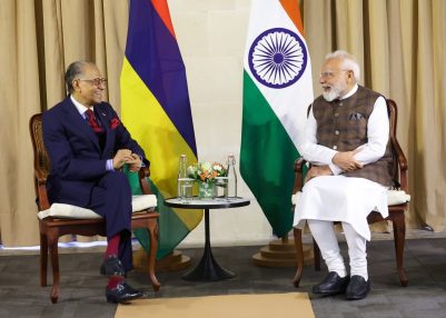 PM Modi Meets Mauritius PM in Seychelles