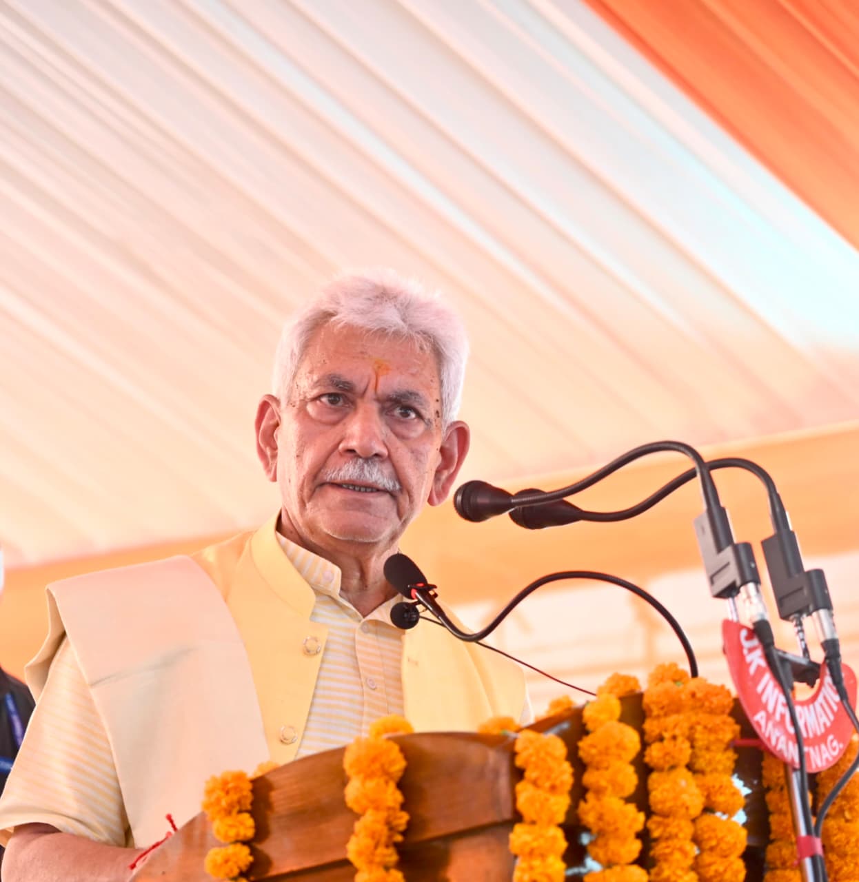 जम्मू-कश्मीर के उपराज्यपाल मनोज सिन्हा का अमरनाथ यात्रा के सुचारू संचालन पर जोर
