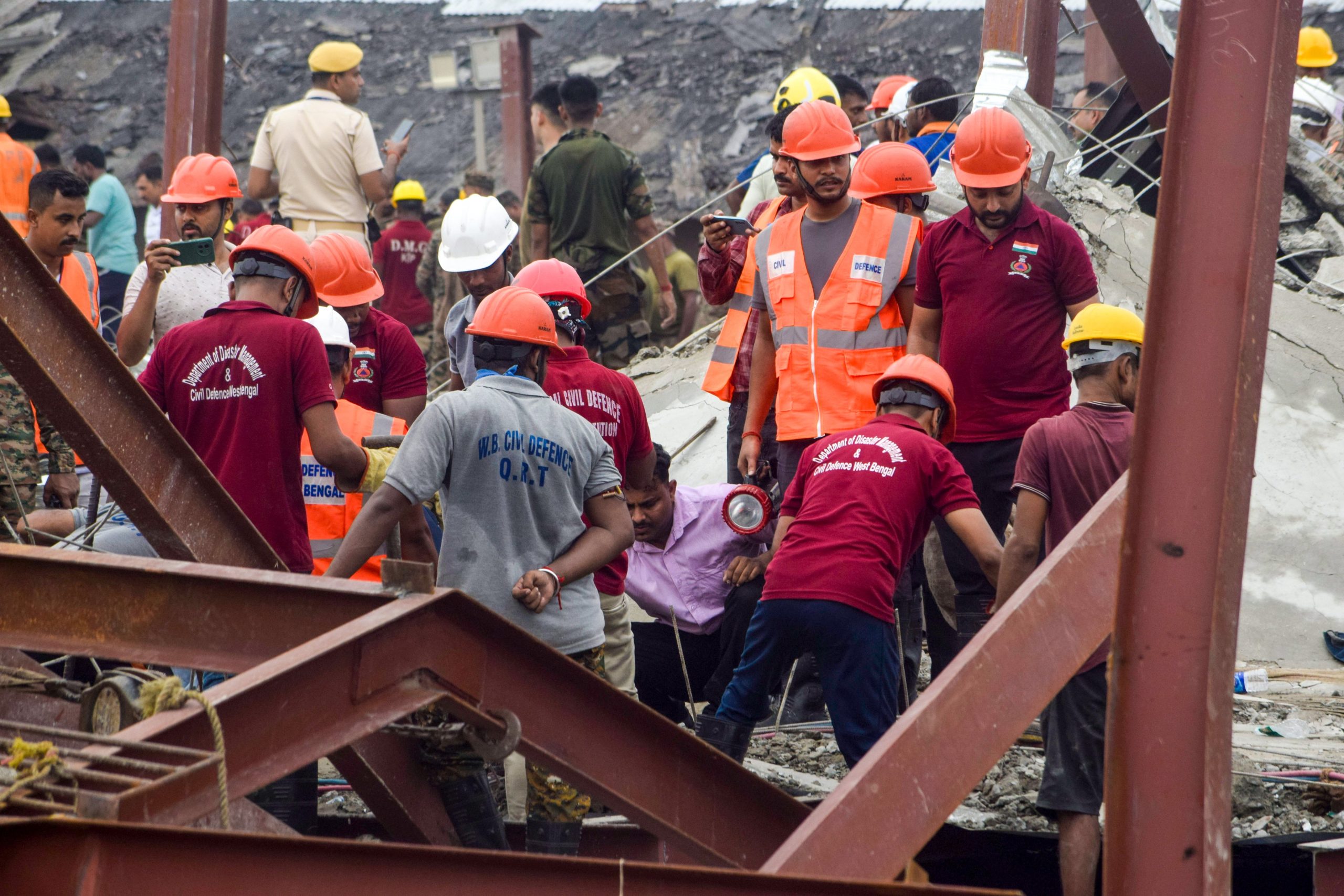 Death toll in Kolkata Taratala building collapse rises to 15