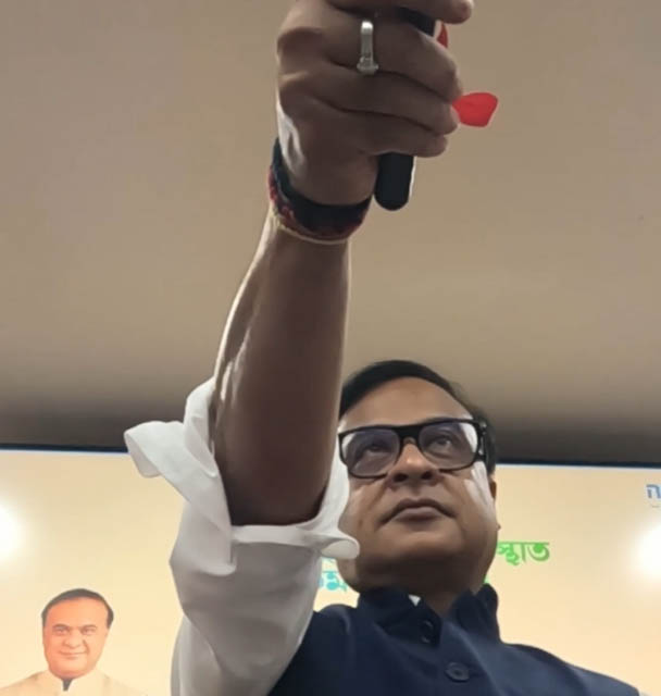 মঙলদৈ আৰু তেজপুৰত পাইপযুক্ত প্রাকৃতিক গেছৰ যোগান প্রকল্প তথা CNG প্রকল্প উদ্বোধন