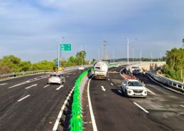 NHAI Intensifies Action Against Encroachments, Unauthorised Parking on National Highways 