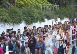 J&K: Heavy rush at Mata Vaishno Devi shrine, necessary arrangements in place to ensure smooth pilgrimage