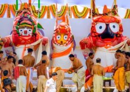 Deba Snana Jatra of Lord Jagannath Begins with Traditional Grandeur in Puri