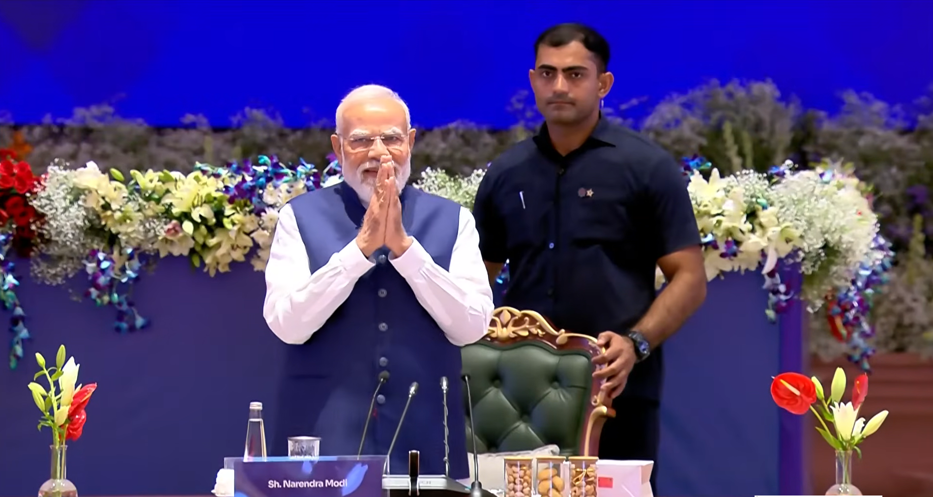 पीएम मोदी को देश के सबसे लंबे समय तक निर्वाचित प्रधानमंत्री बनने पर दुनिया भर से मिल रहीं बधाई संदेश