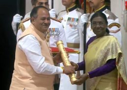 Madhya Pradesh CM Dr. Mohan Yadav congratulated Mohan Nagar and Bhagwan Das Raikwar on being conferred Padma Shri award