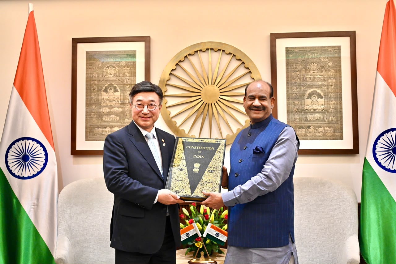 LS Speaker Om Birla meets South Korea’s Interior and Safety Minister Yun Hojung in New Delhi