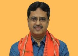 Tripura CM Dr Manik Saha Urges Youth to Uphold Dignity of National Flag