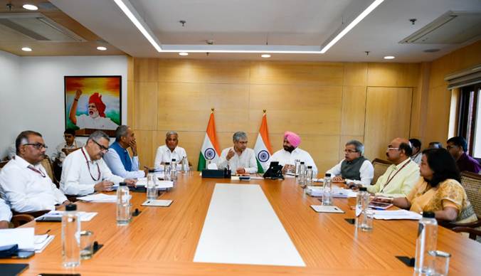 Railways Minister Ashwini Vaishnaw reviews measures to empower Station Masters for efficient station management