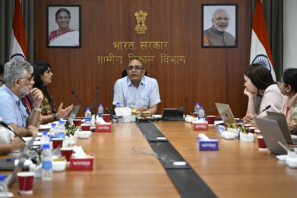 ग्रामीण विकास विभाग के सचिव रोहित कंसल ने दीनदयाल अंत्योदय योजना-एनआरएलएम की प्रगति की समीक्षा की