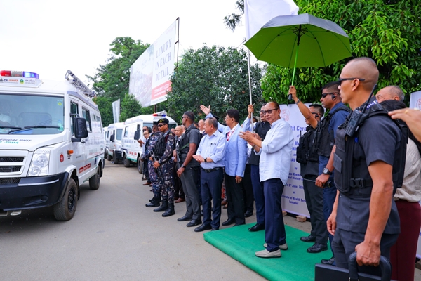 Manipur CM Yumnam Khemchand Singh Flags Off 13 Mobile Medical Units for Hill Districts