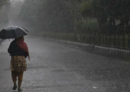 Maharashtra: Heavy rain and thunderstorms lash Rajapur taluka in Ratnagiri 