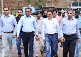Divisional Commissioner Jammu Ramesh Kumar visits Banihal to review arrangements for Amarnath Yatra