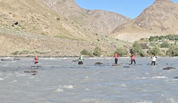 Ladakh: Vehicle Plunges into Drass River; One Dead, Three Missing